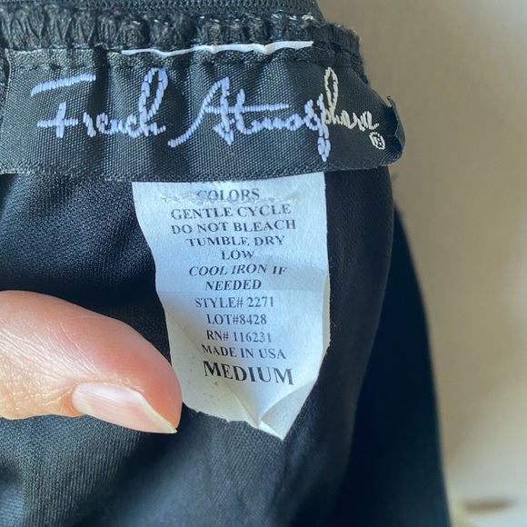 Short Skirt - Picture 3 of 3